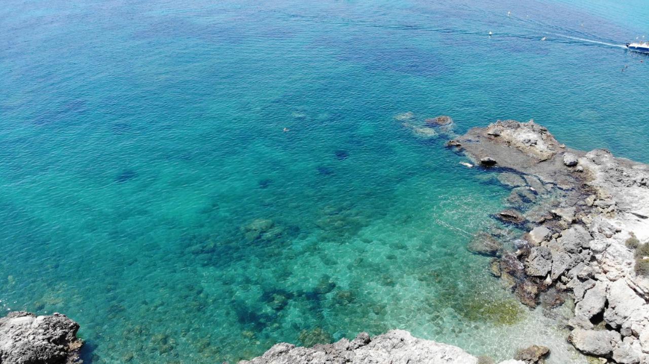 فيلا Casa Sugli Scogli فونتاني بيانكي المظهر الخارجي الصورة